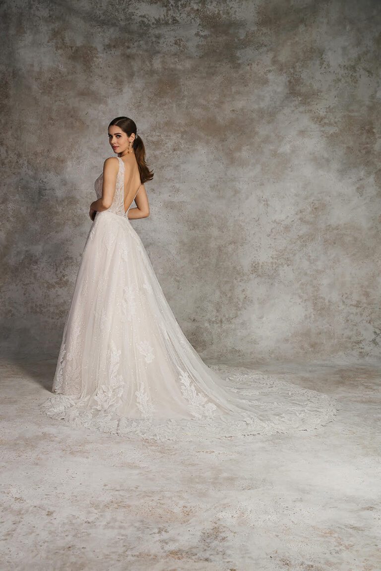 Sparkle Tulle Ball Gown with Illusion Bodice and Lace Appliqués Aurora - εικόνα 4