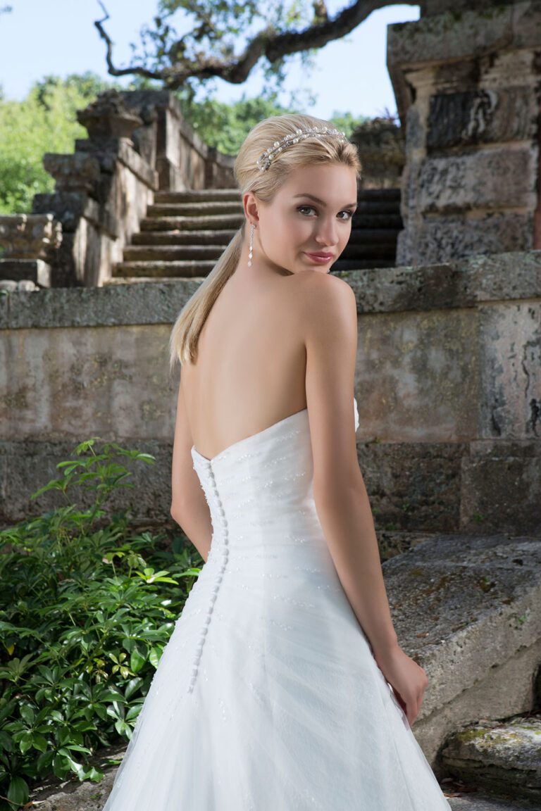 Beaded Tulle and Ruched Lace A-line Gown - εικόνα 4