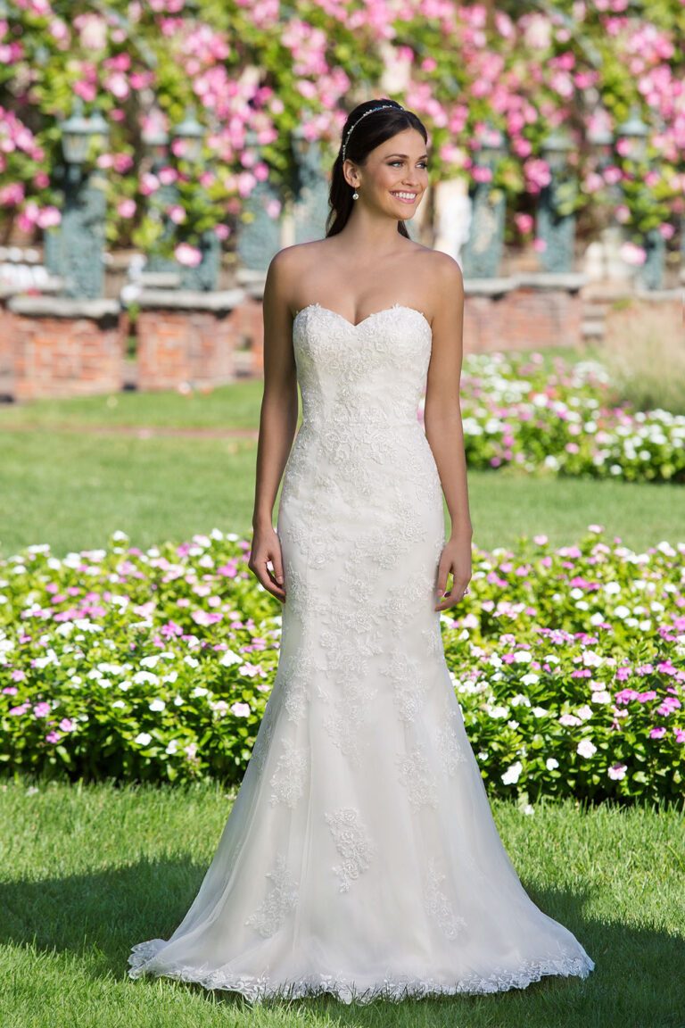 Tulle Fit and Flare Gown with Popover Lace Jacket - εικόνα 3