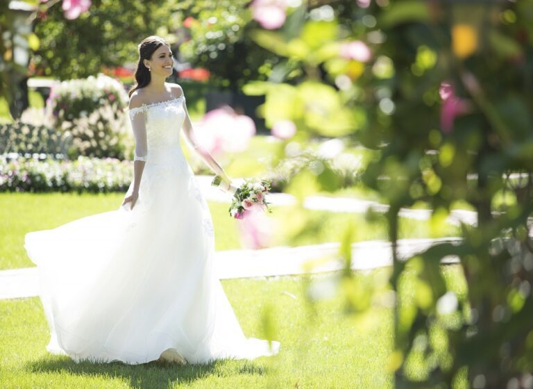 Venice Lace Ball Gown with Popover Jacket - εικόνα 4
