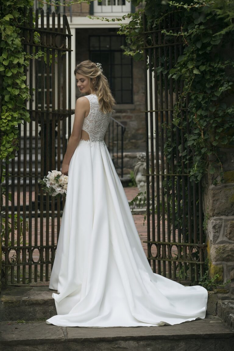Allover Ruched Lace Off the Shoulder A-Line Gown - εικόνα 11