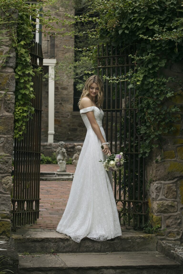 Allover Ruched Lace Off the Shoulder A-Line Gown - εικόνα 8