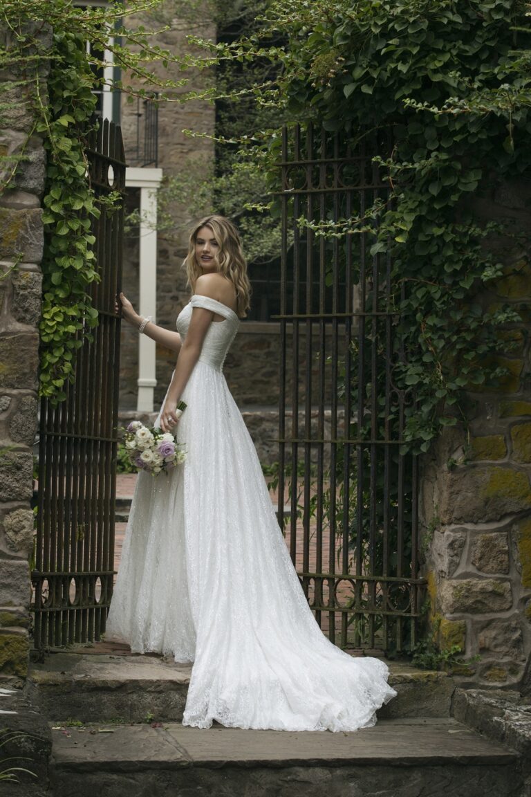 Allover Ruched Lace Off the Shoulder A-Line Gown - εικόνα 5