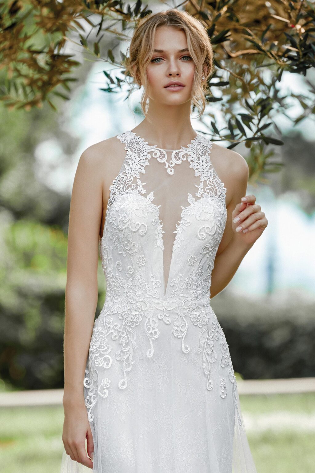 Jewel Neckline Gown with Venice and Chantilly Lace - εικόνα 1