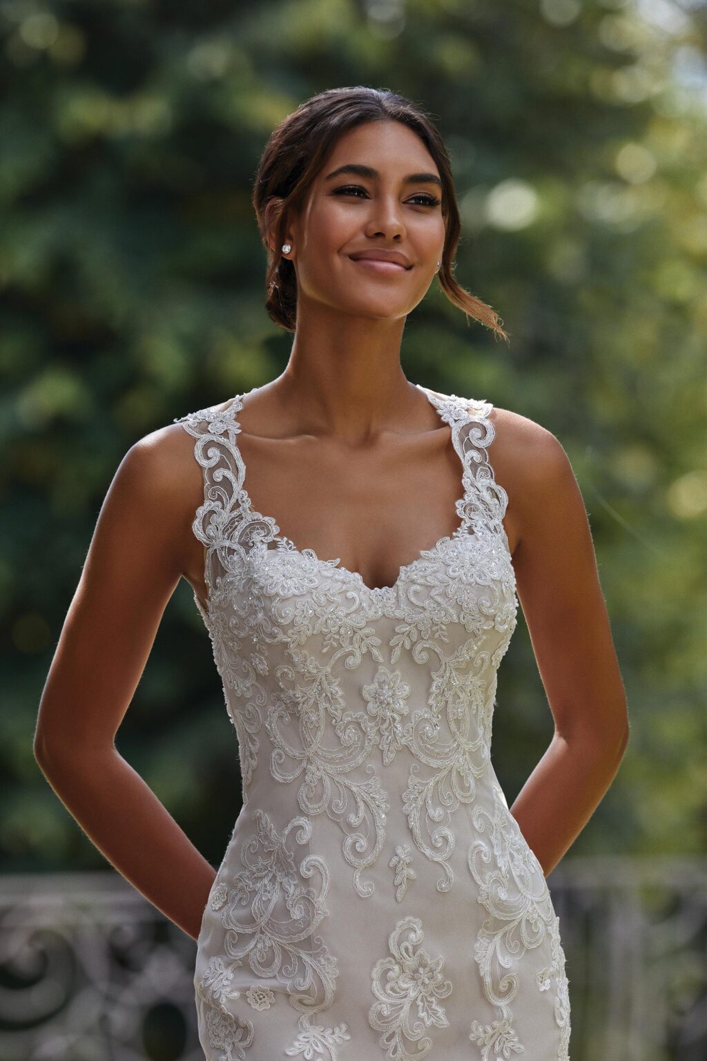 Open V-Neckline with Straps Fit and Flare Dress - εικόνα 1