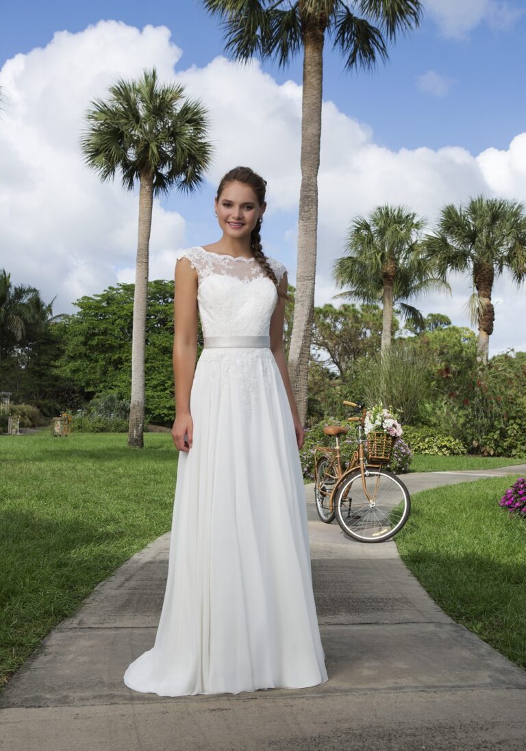 Tulle and Lace Slim A-Line Dress with Sabrina Neckline - εικόνα 3