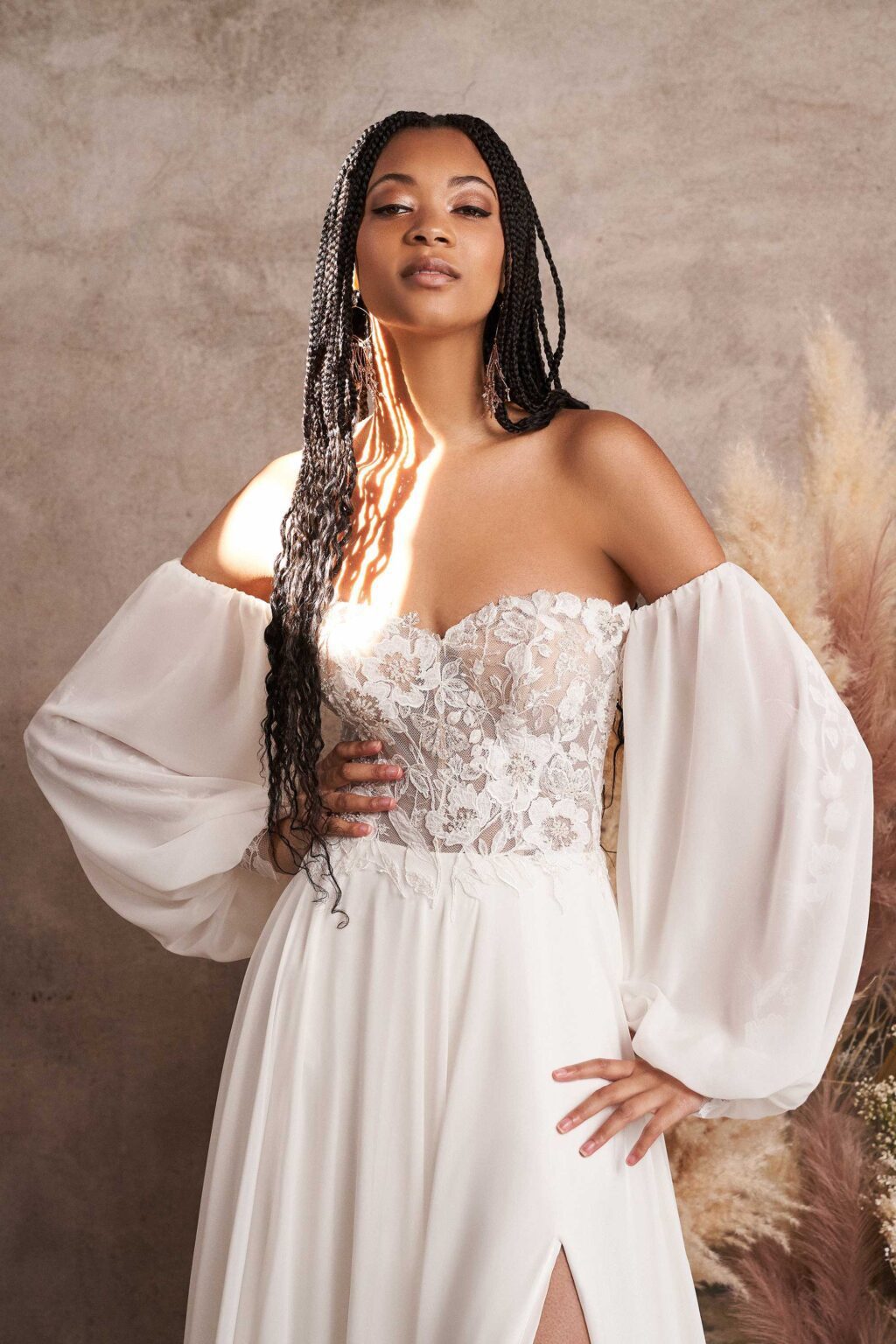 Luxe Chiffon A-Line Dress with Blouson Sleeves and Slit - εικόνα 1