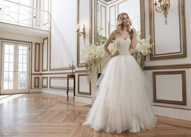 Beaded Lace and Tulle Layered Skirt Ball Gown - εικόνα 5