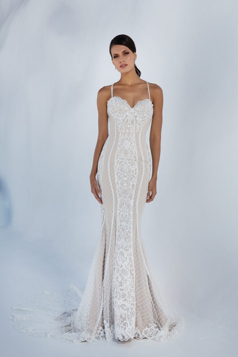 Fit and Flare Lace Gown with Beaded Back Detail - εικόνα 4