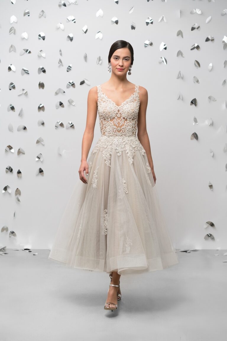Illusion Beaded Lace Tea Length Layered Ball Gown - εικόνα 5