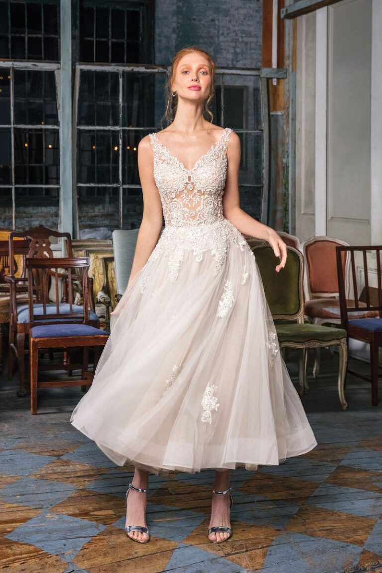 Illusion Beaded Lace Tea Length Layered Ball Gown - εικόνα 4