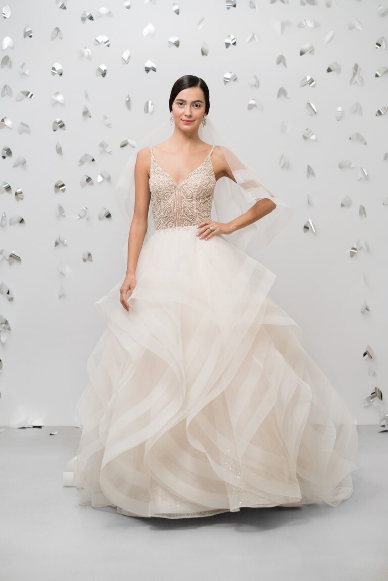 Beader V-Neck Bodice With Layered Horsehair Skirt - εικόνα 6