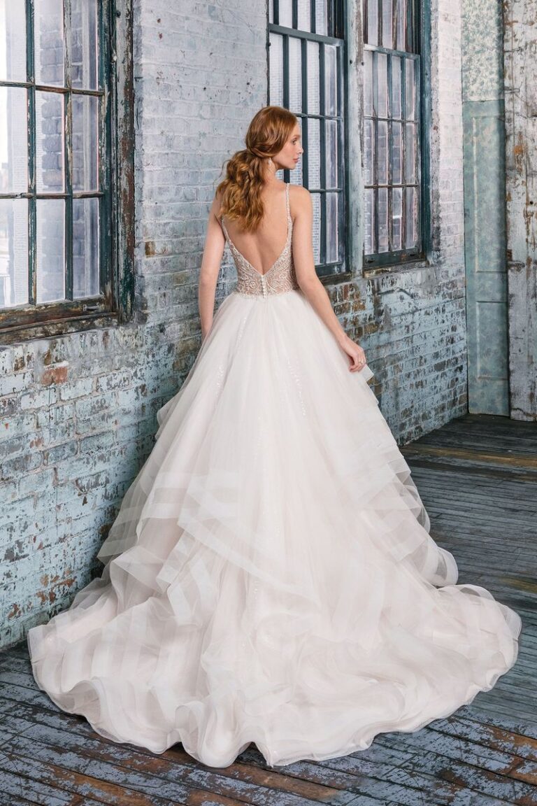 Beader V-Neck Bodice With Layered Horsehair Skirt - εικόνα 4