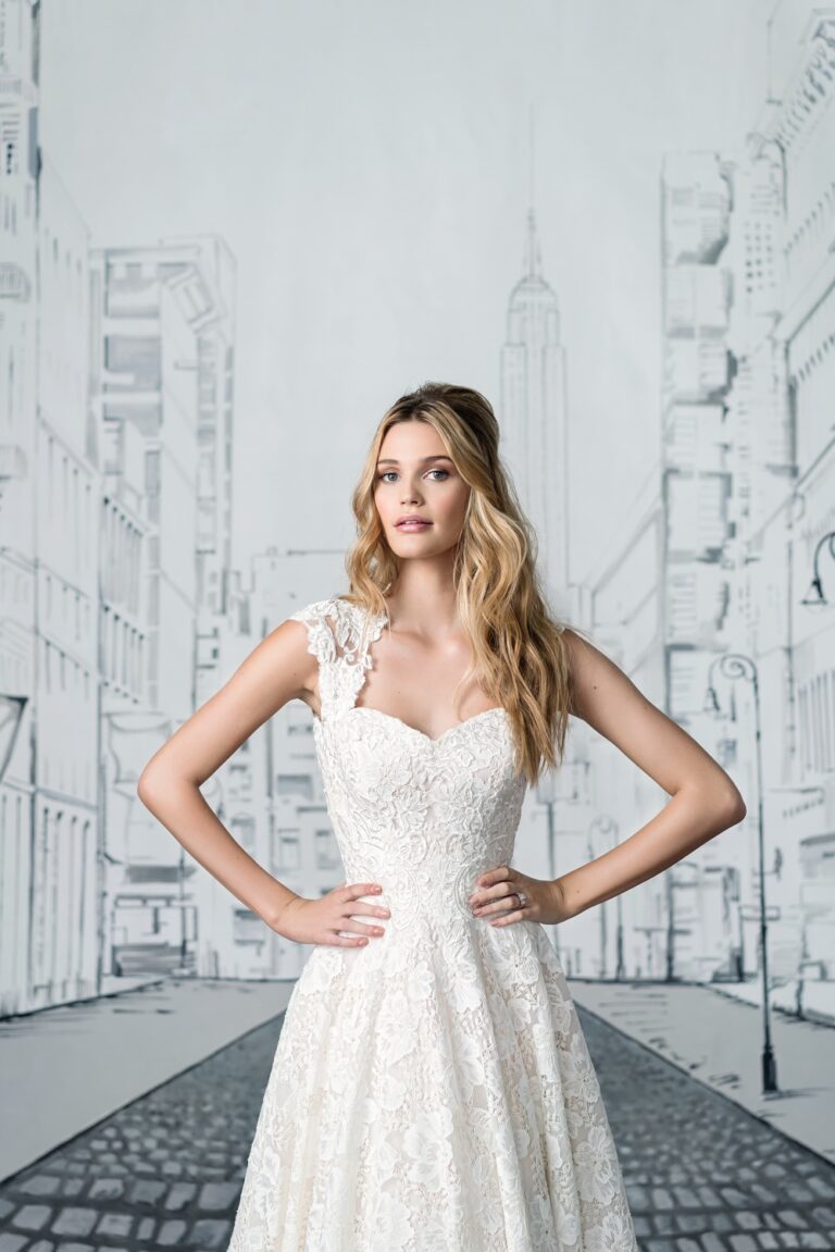 Νυφικό 8904 Lace Tea Length Ball Gown with Open Keyhole Back