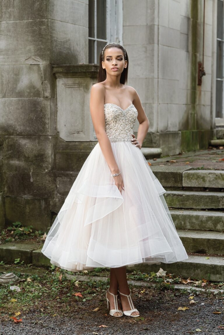 Opulently Beaded Layedred Tea Lenght Ball Gown - εικόνα 5