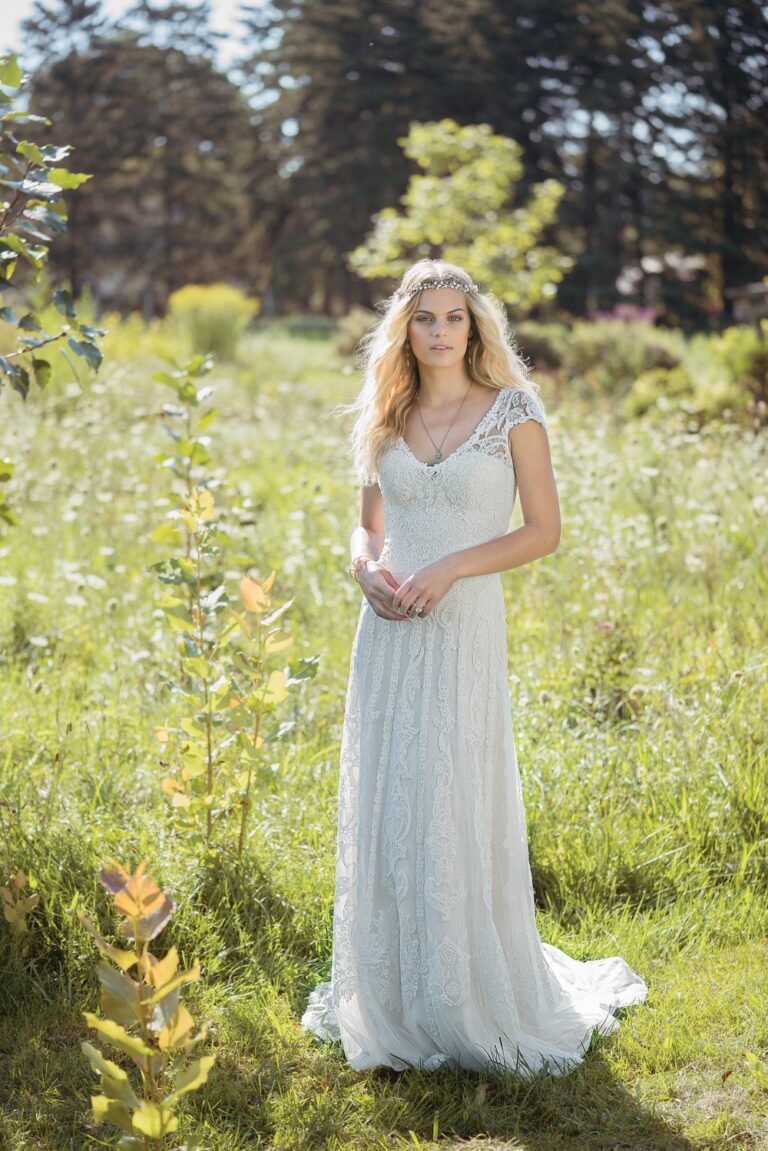 Grecian Chiffon Gown with Plunging Neckline - εικόνα 9