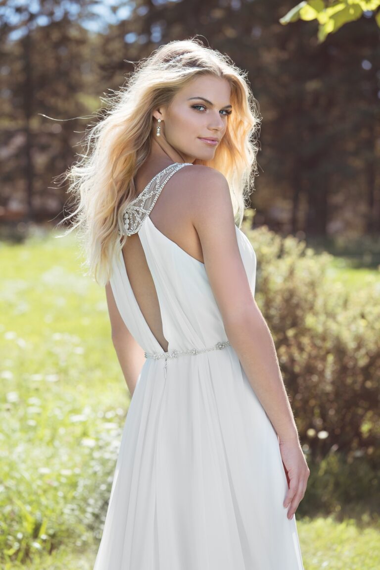Grecian Chiffon Gown with Plunging Neckline - εικόνα 7