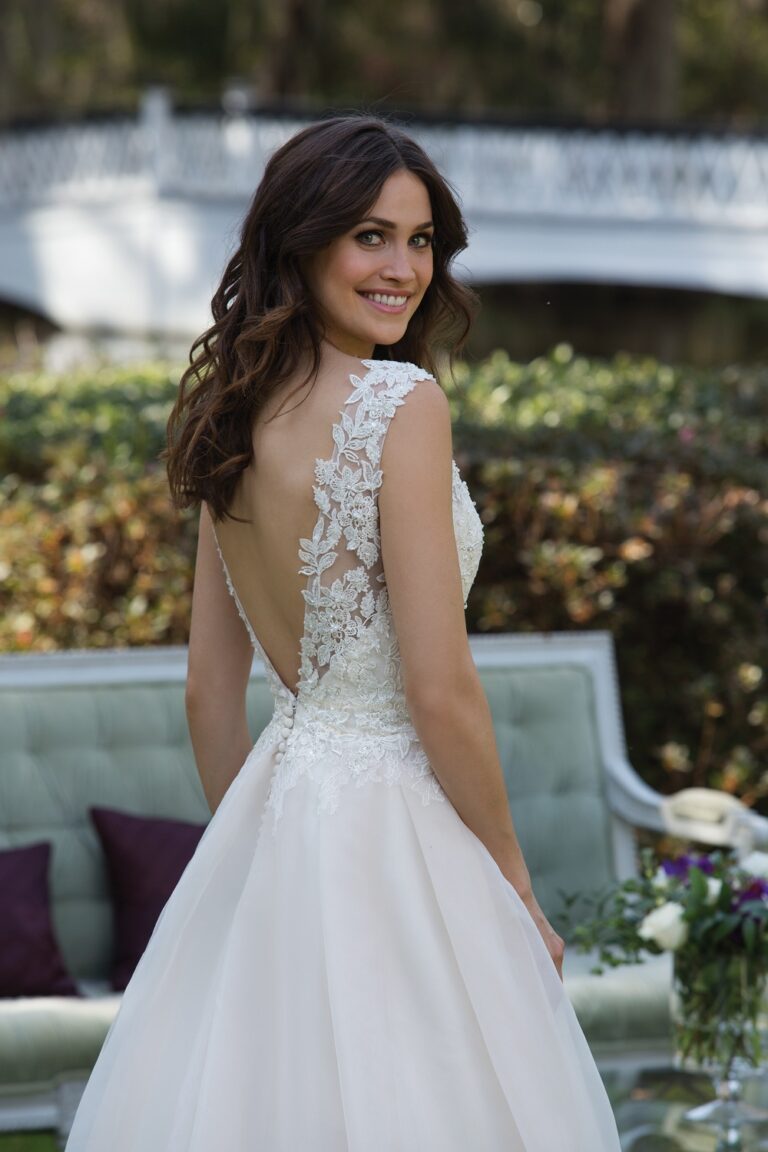 Νυφικό 6517-1 Lace and English Net Ball Gown with Deep V-Neck and Back