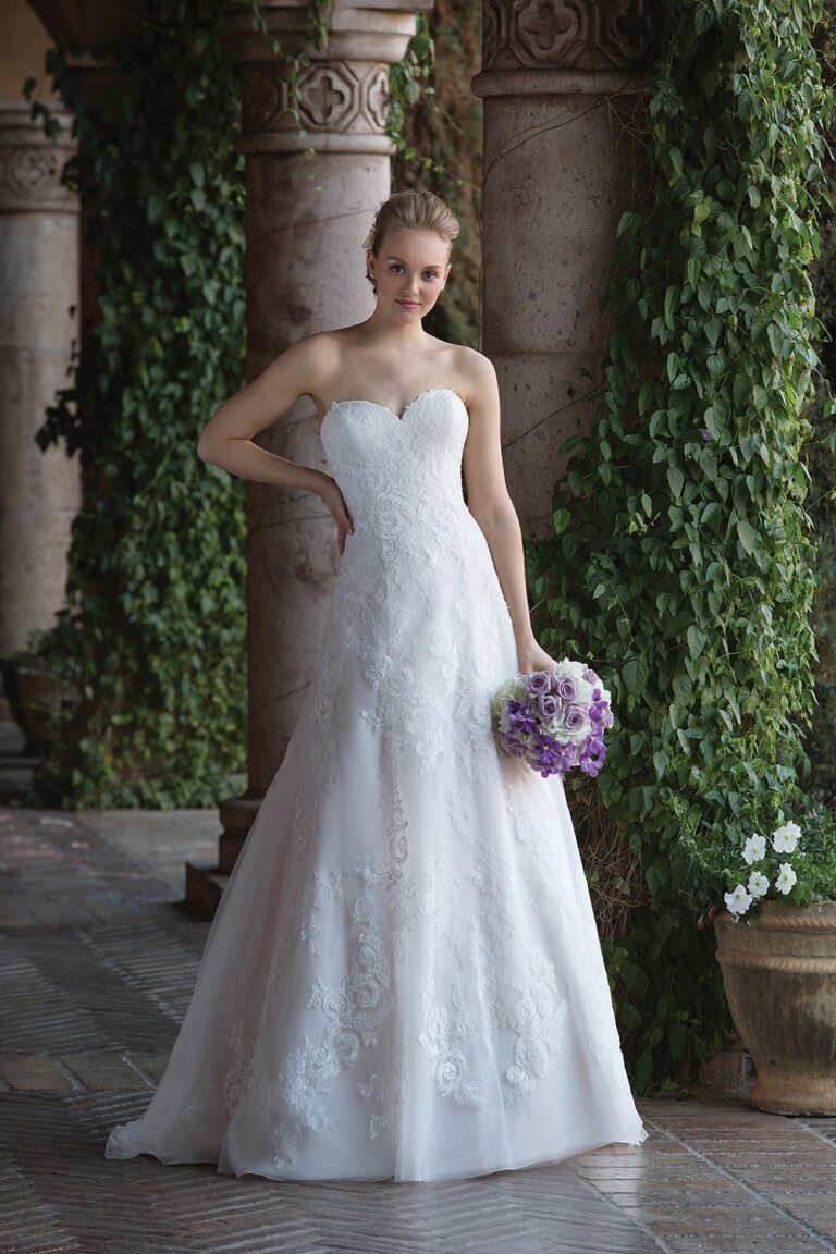 Allover Lace A-Line Gown with Sweetheart Neckline and Jacket - εικόνα 3