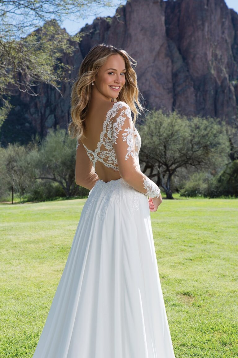 Lace V-Neck Gown with Illusion Sleeves and Keyhole Back - εικόνα 4