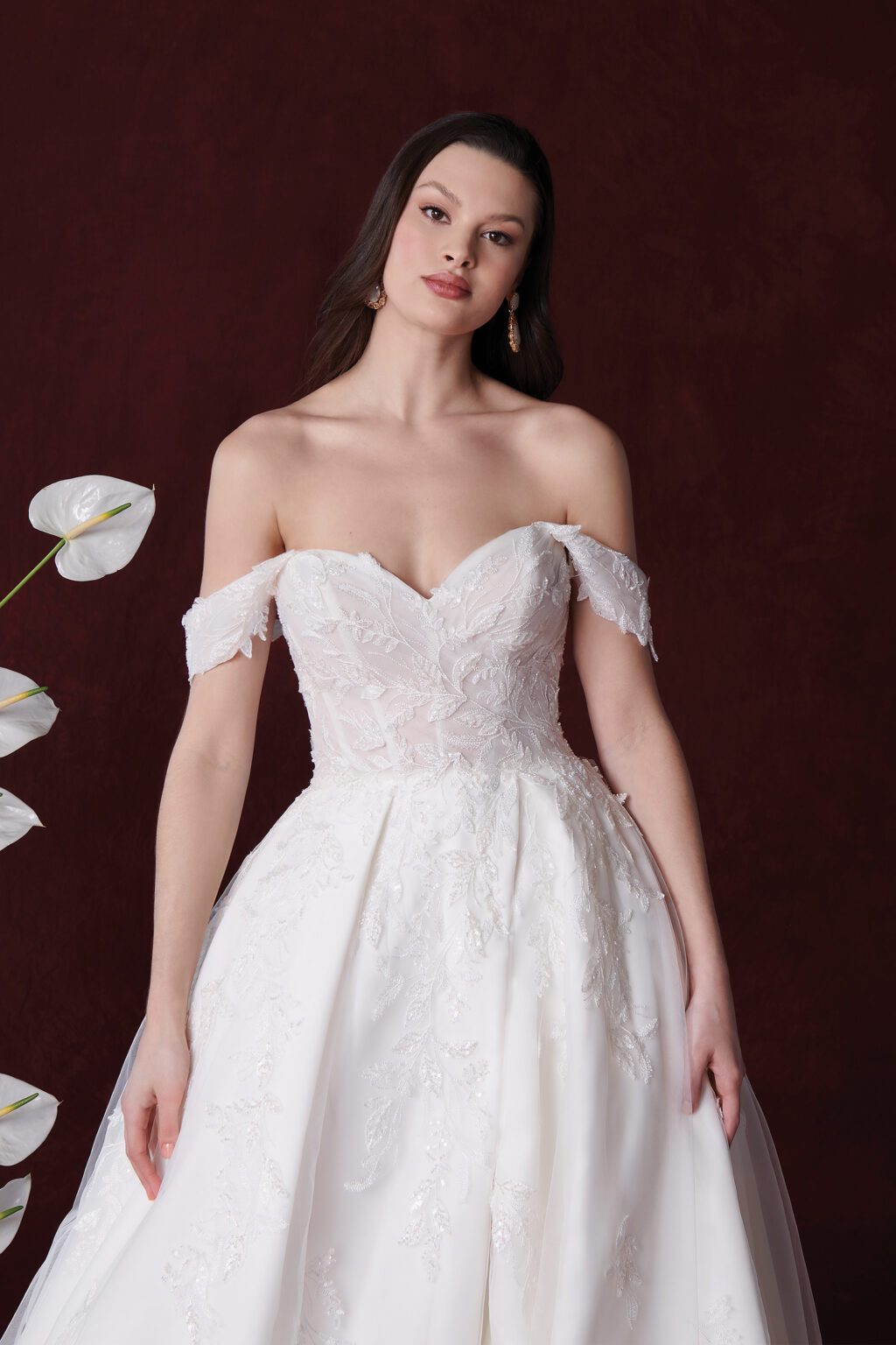 Tulle and Organza Ball Gown with Skirt Slit - εικόνα 1