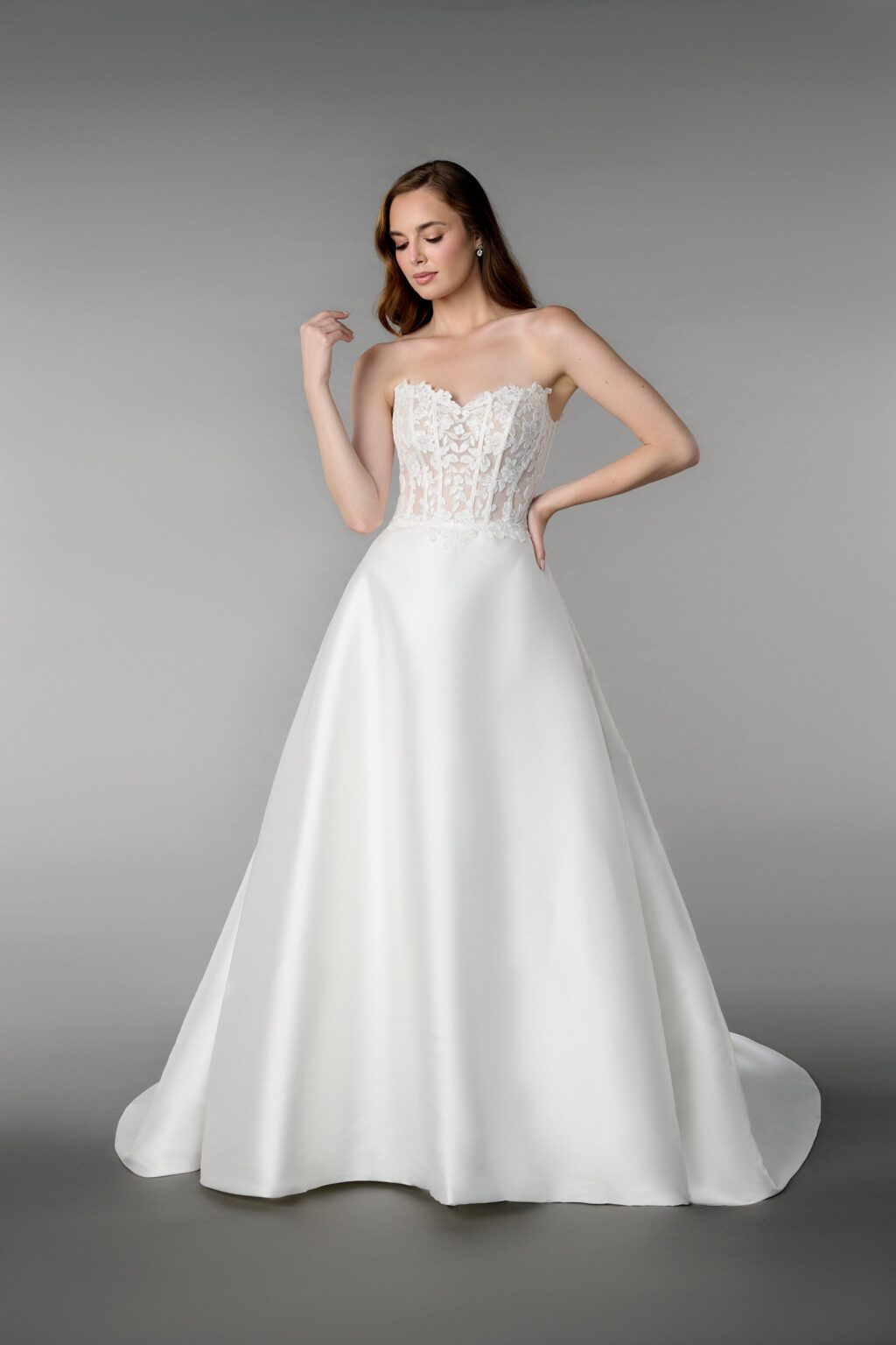 55230 – A-Line Mikado με Δαντέλα Chantilly, Μακριά Μανίκια & Off-Shoulder Κορσέ - εικόνα 1