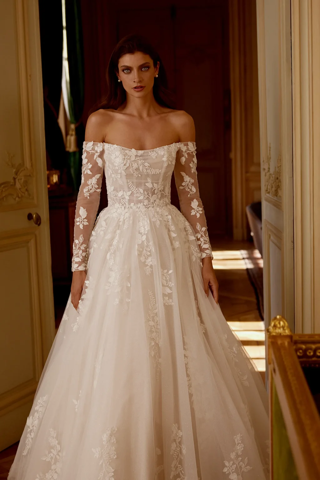 88415 - Janelle - Ρομαντικό Off-Shoulder Ball Gown με Δαντέλα & Μακριά Μανίκια - εικόνα 1