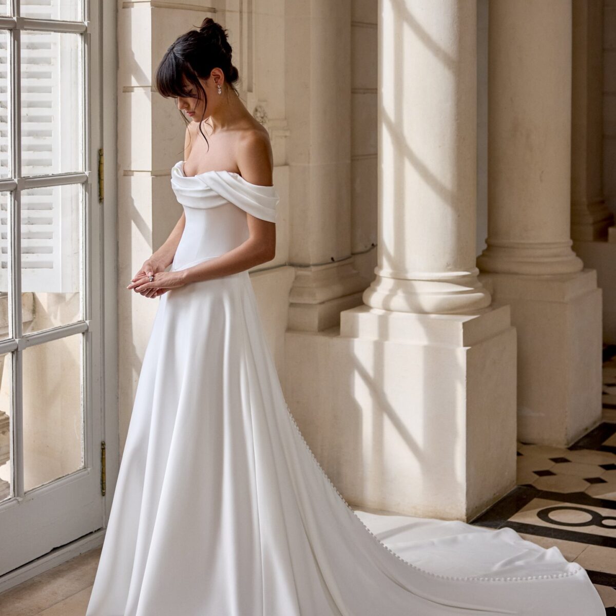 Cezanne 11428 Adore Justin Alexander Off-Shoulder A-Line νυφικό - μπροστινή ολόσωμη όψη