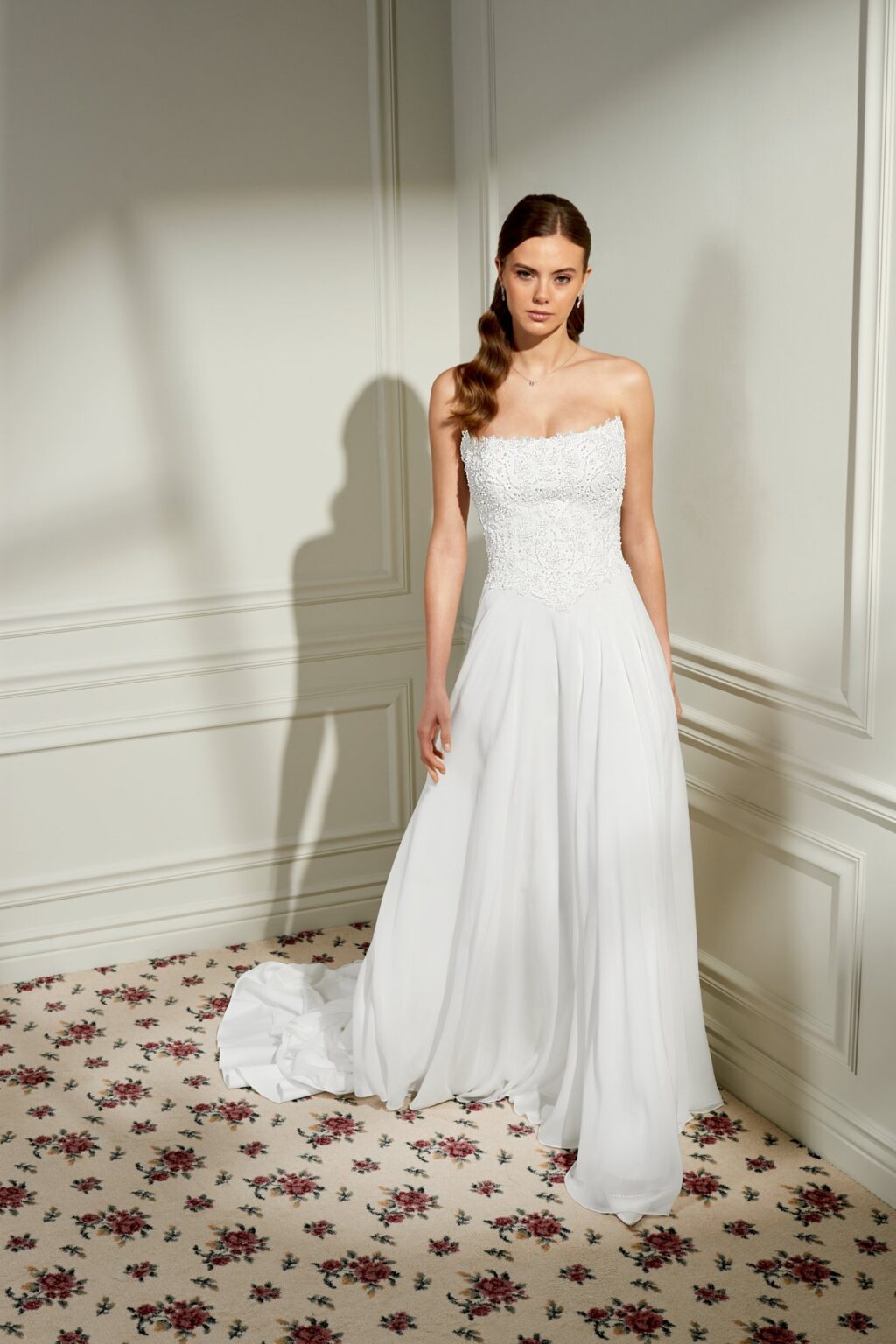 Penny 11468 - Chiffon A-Line νυφικό με Cat Eye λαιμόκοψη - μπροστινή όψη