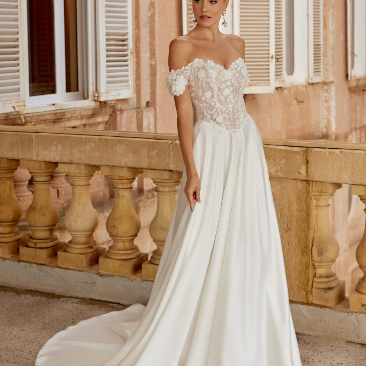 Νυφικό 44617 Off-Shoulder A-Line με 3D floral δαντέλα - μπροστινή ολόσωμη όψη