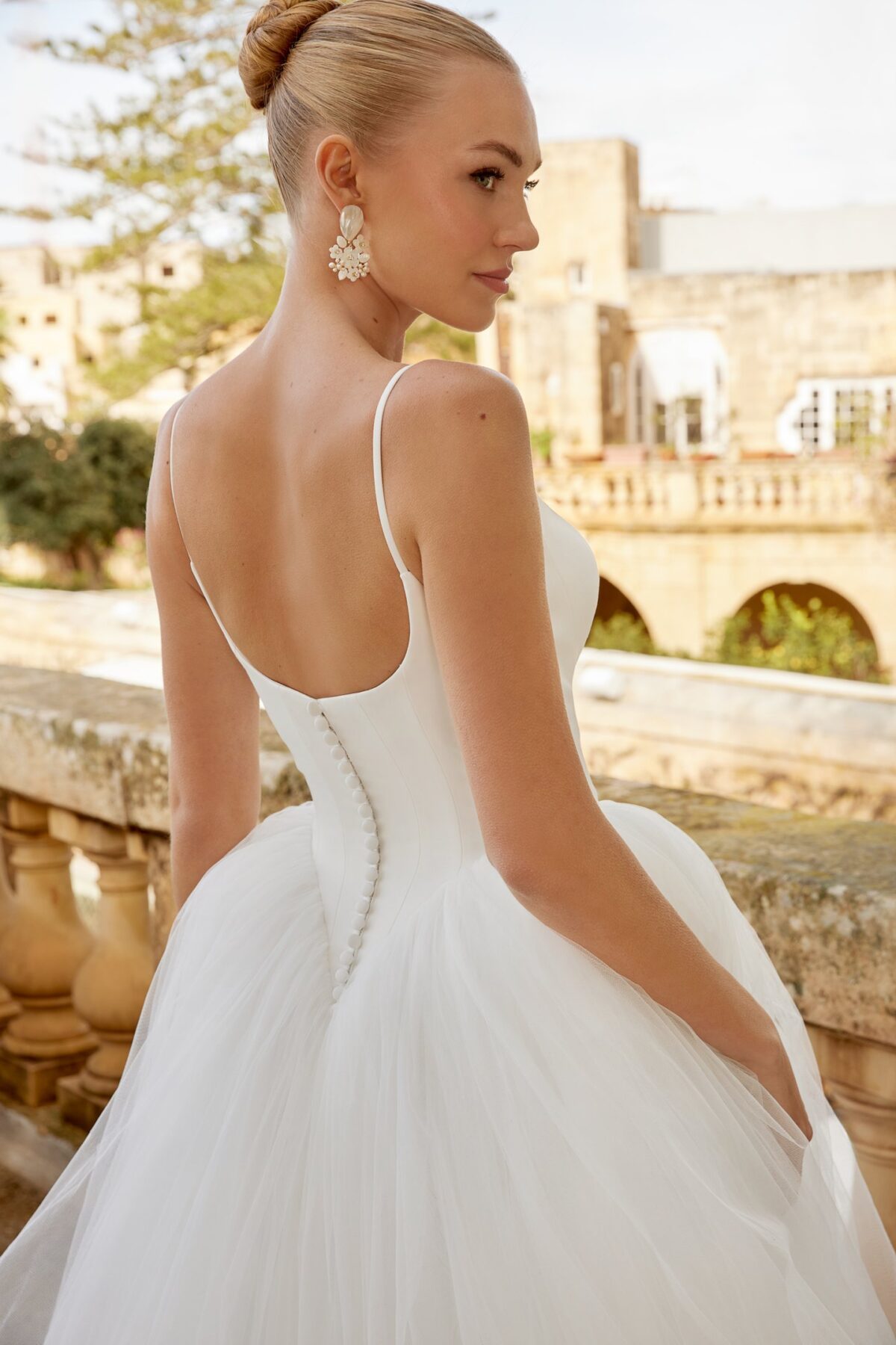Νυφικό 44624 - πίσω λεπτομέρεια μπούστου και Ball Gown γραμμής