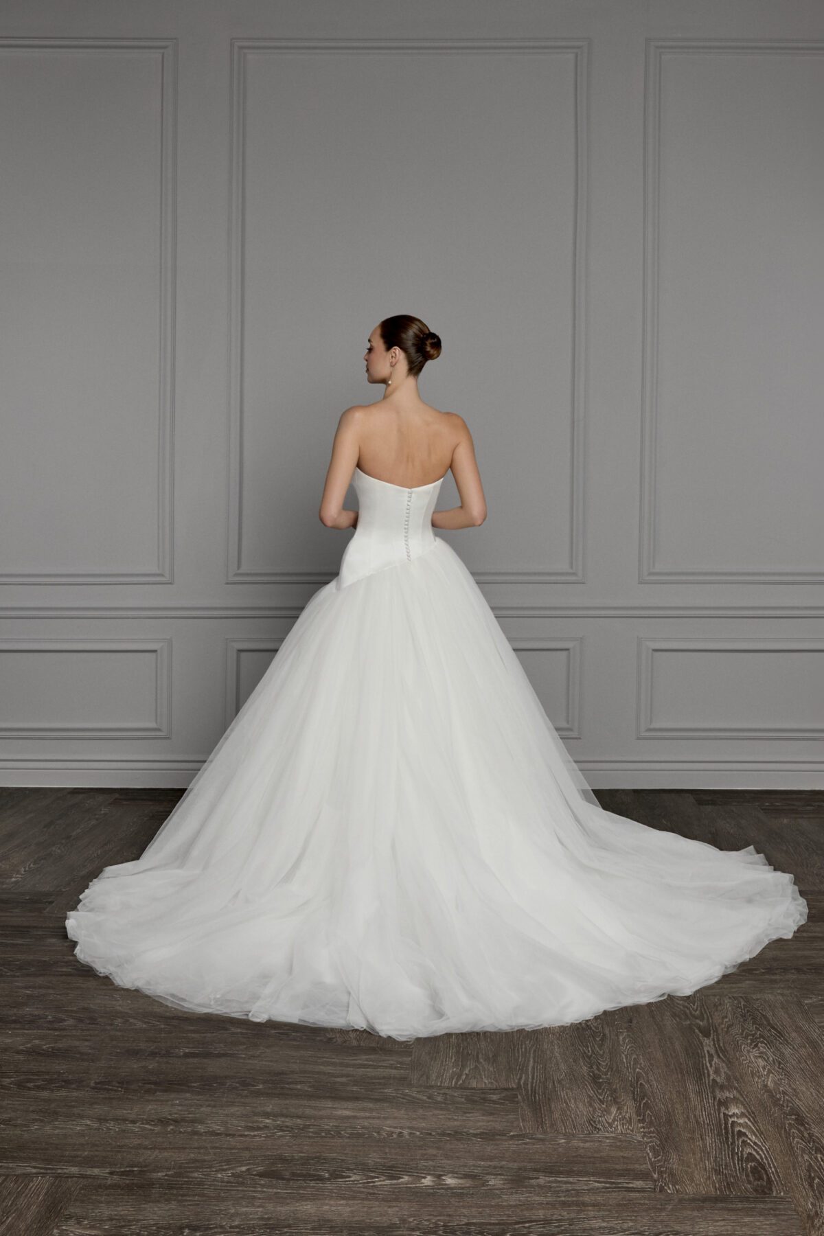 55322 - Ball Gown Νυφικό με Cat Eye Ντεκολτέ, Σατέν Μπούστο & Τούλινη Φούστα - εικόνα 3