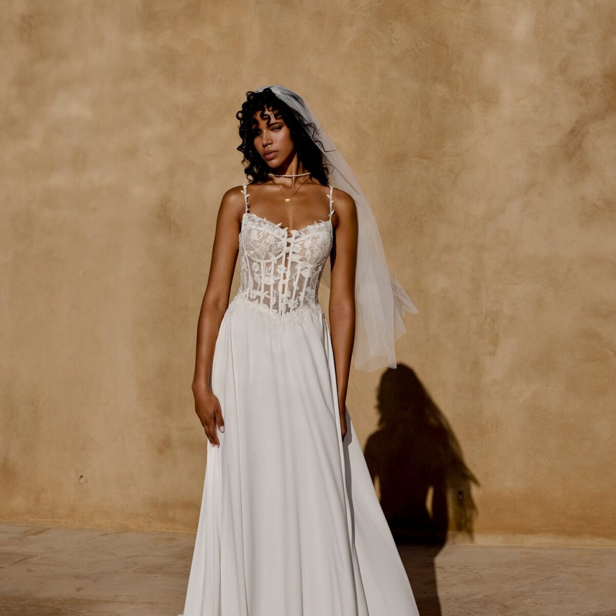 66446 Lillian West boho A-Line νυφικό - ολόσωμη μπροστινή όψη