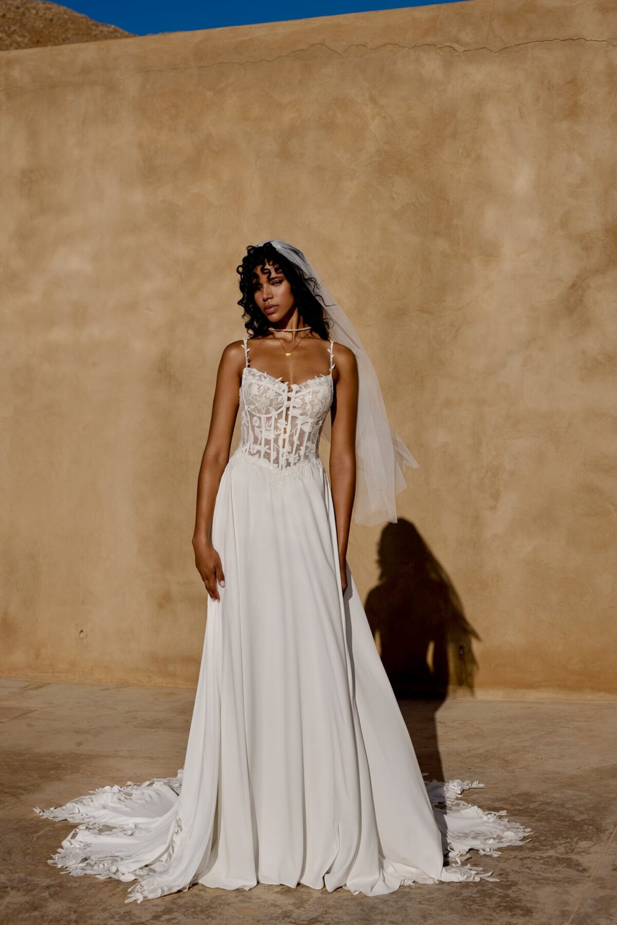 66446 Lillian West boho A-Line νυφικό - ολόσωμη μπροστινή όψη