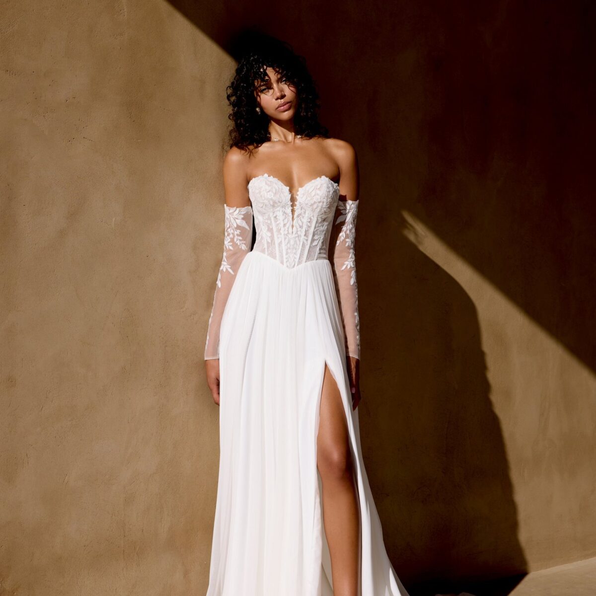 66452 Lillian West boho A-Line νυφικό - ολόσωμη μπροστινή όψη
