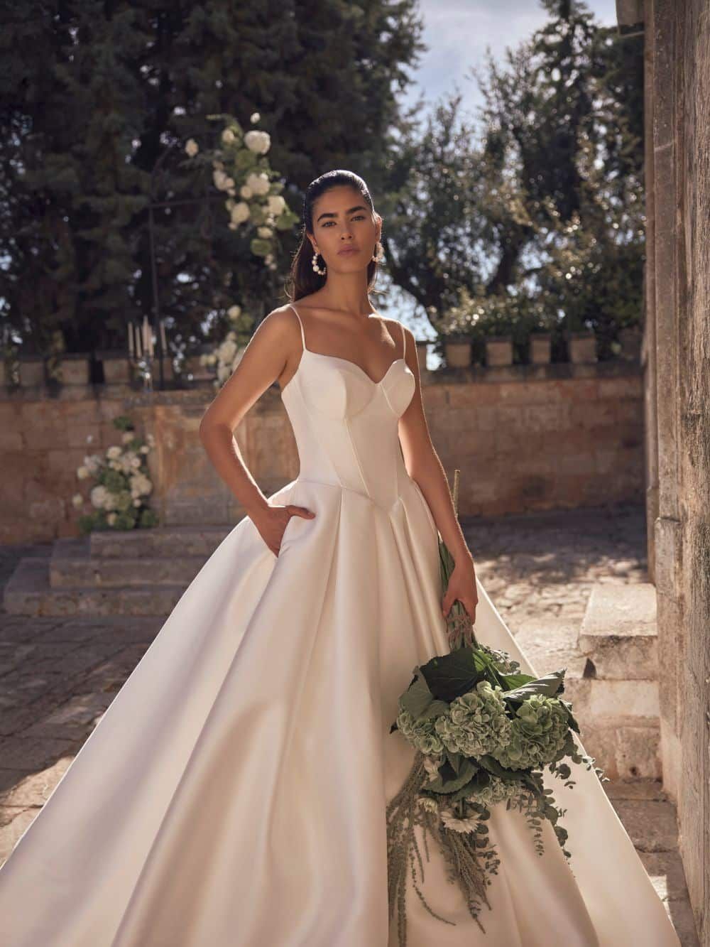 Myrthe - Λεπτομέρεια Μπροστά Myrthe - Κοντινή φωτογραφία Sweetheart ντεκολτέ και τιραντών